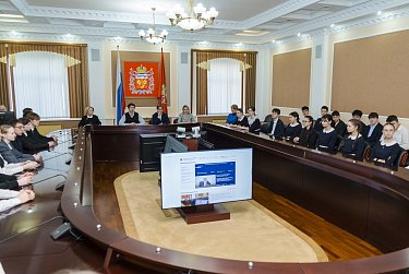 Неизвестный Дом Советов: от квеста до голосования